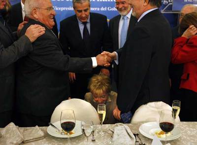 DE LA VEGA PIERDE EL BOLSO