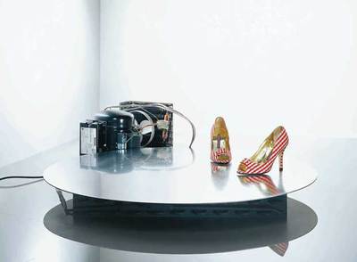 Instalación  Empezar otra vez de cero  (de la serie  Educación a través de la decoración),  de Simone Westerwinter.