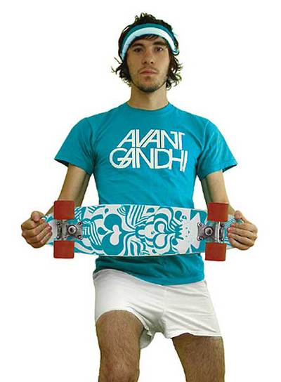 Emil Kozak, en la foto con una tabla de  skate. 