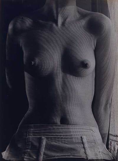Man Ray.  Sin título. Sombras en el cuerpo de Lee Miller. 
