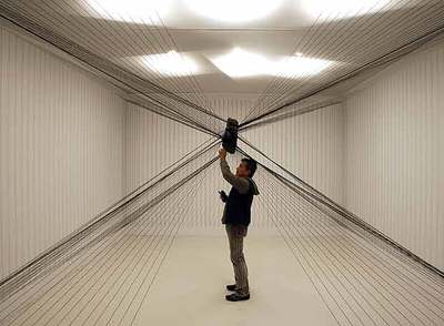  Línea continua  (2007), en la sección Solo project, del artista venezolano Milton Becerra, presentado por la galería Durban Segnini en Arco 2008.rnFoto: Gorka Lejarcegi