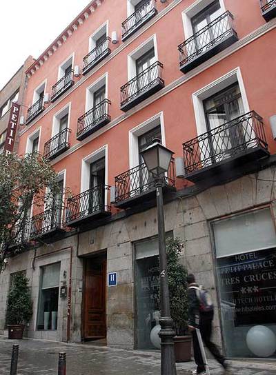 Hotel High Tech Petit Palace.