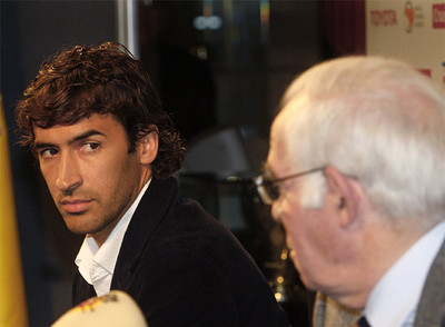 Luis Aragonés y Raúl, durante su comparecencia ante la prensa la semana pasada.