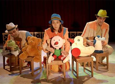 Escena del espectáculo infantil  Otra vez , de la compañía Ultramarinos de Lucas.