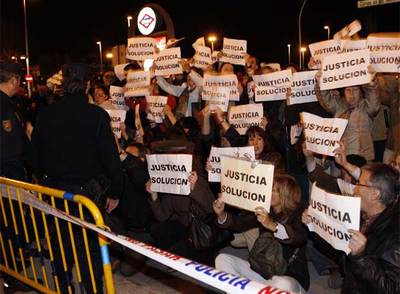 Los funcionarios de Justicia van con su protesta al debate