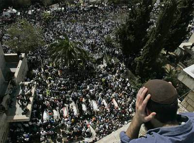 El funeral de las ocho víctimas del atentado en Jerusalén.