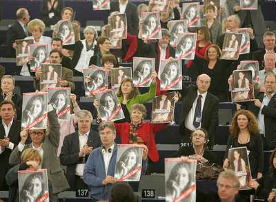 EUROPA PIDE A LA GUERRILLA COLOMBIANA LA LIBERACIÓN DE LOS REHENES