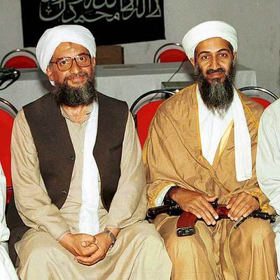 Ayman al Zawahiri y Osama bin Laden, líderes de Al Qaeda, en 1998. Abajo, Imam al Sharif,  Doctor Fadl. 