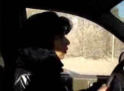 Wajeha Huwaider, en un momento del  videoclip,  colgado en YouTube.