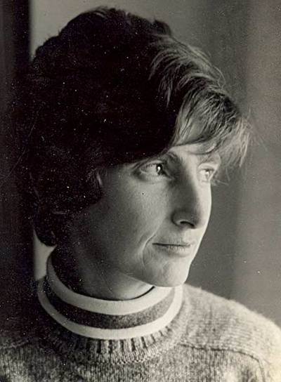 Luisa Isabel Álvarez de Toledo,  la Duquesa Roja .