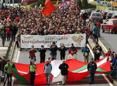 Manifestación en Hendaya (Francia) bajo el lema 