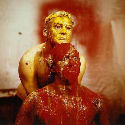  Adiestramiento militar  (1967),  performance  de Otto Muehl en la exposición  Accionismo vienés. 