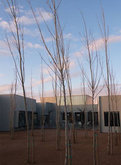 El hotel Aire de Bardenas cuenta con 18 habitaciones dobles y cuatro  suites. 