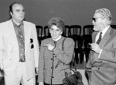 Manuel Fernández Padín; la presidenta de Madres contra la Droga, Carmen Avendaño, y Ricardo Portabales (con barba).