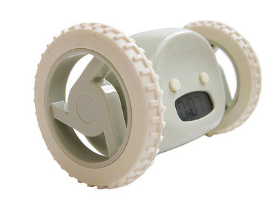 'Despertador saltarín', que recorre la habitación mientras intentas apagarlo.