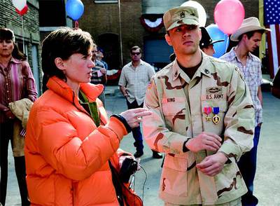 Kimberly Peirce dirige durante el rodaje de  Stop loss  a Ryan Phillippe.