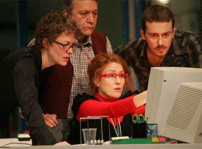 Una escena de  Carnaval,  de Jordi Galcerán, dirigida por Tamzin Townsend, en cartel en el Bellas Artes de Madrid.