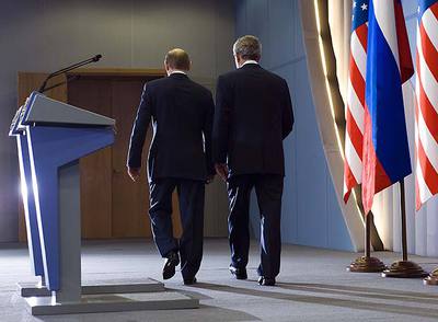 BUSH Y PUTIN APOYAN EN SU DESPEDIDA UN SISTEMA COMÚN DE DEFENSA