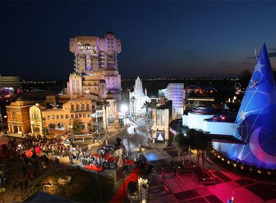 El edificio The Twilight Zone, Tower of Terror, último estreno en Disneyland Resort Paris.