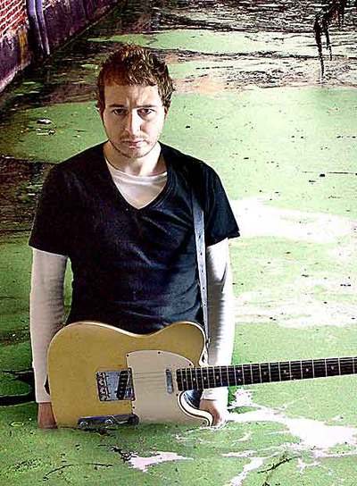 "Soy de vinitos y PlayStation"