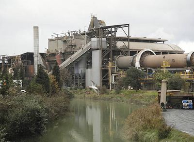 Instalaciones en Erandio de la empresa Aser, que trata polvos de acería, uno de los residuos tóxicos que se generan en Euskadi.
