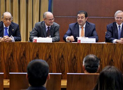 Arturo Virosque, Antoni Castells, Gerardo Camps y Miquel Valls, ayer en la Cámara de Barcelona.