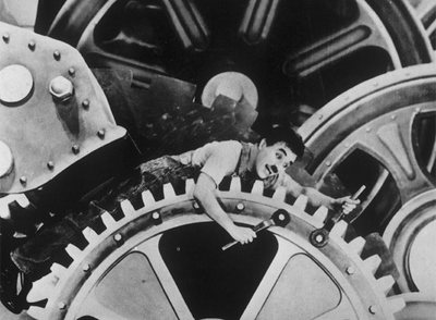 Chaplin, en un fotograma de  Tiempos modernos  (1936).