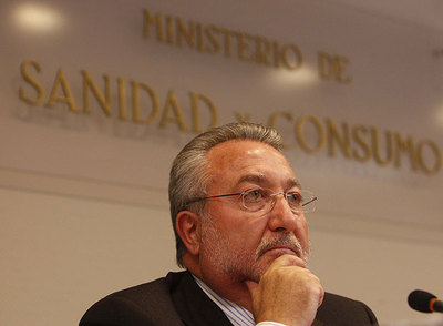 Bernat Soria, ministro de Sanidad, durante la rueda de prensa de ayer.