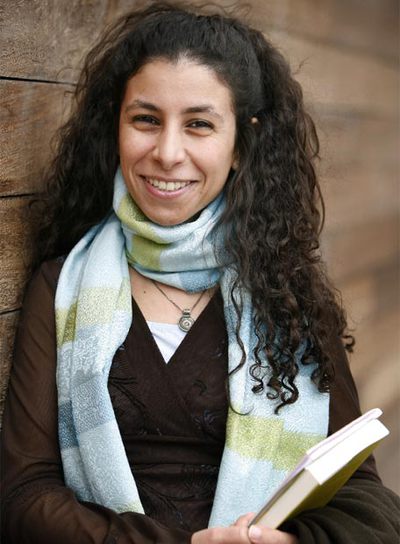 Aya Alwalid dice que llevar o no pañuelo debe ser decisión libre.