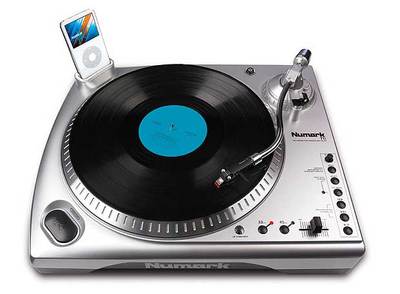 Tocadiscos con entrada para iPod.