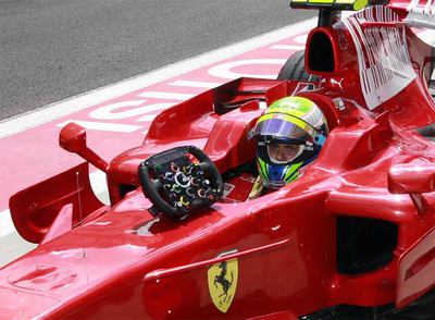 Felipe Massa, tras conseguir ayer la  pole position  en Estambul.