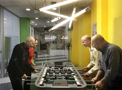 El culto al joven deja en la cuneta a los veteranos