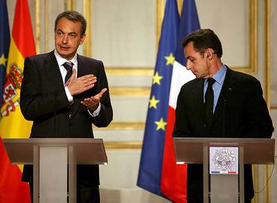 José Luis Rodríguez Zapatero y Nicolas Sarkozy, en su reunión en París el pasado 10 de enero.