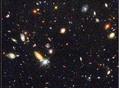 Fotografía del universo profundo tomada por el telescopio espacial  Hubble. 
