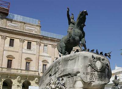 Estatua del general Varela en San Fernando.