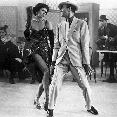 Cyd Charisse y Fred Astaire en un baile de  Melodías de Broadway  (1953).