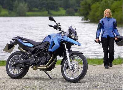La F 650 GS mantiene la imagen original de las motos  trail  de BMW.