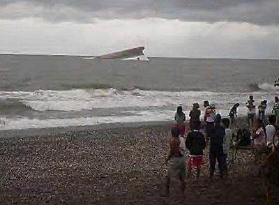 El casco del   Princess of the Stars , frente a la costa de Sibuyan.