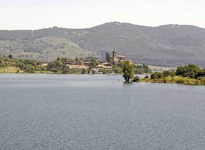 Aspecto que presentaba el pasado fin de semana el pantano de Ullibarri.
