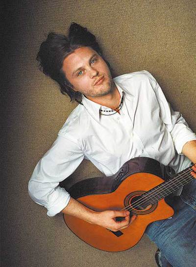 EL TORMENTO DE SER MICHAEL PITT