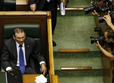 Ibarretxe, durante el pleno del Parlamento vasco del pasado viernes, en el que fue aprobado el proyecto de su consulta soberanista.