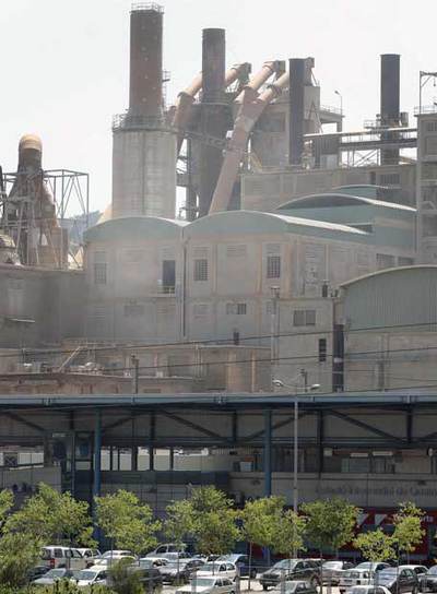 Instalaciones de fabricación de cemento del grupo Molins en Sant Vicençs dels Horts.