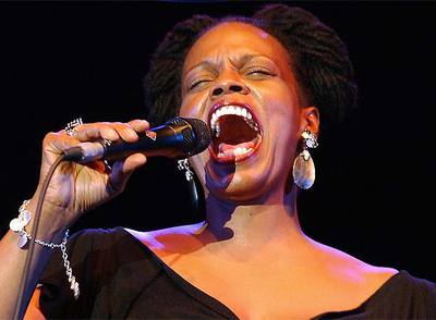 La cantante de jazz Dianne Reeves.