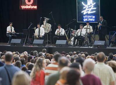 Un momento del concierto inaugural, en la tarde de ayer, del Festival de Jazz de Vitoria.