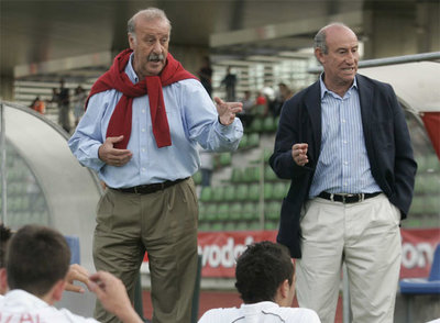Vicente del Bosque y Paco Jiménez, durante un acto deportivo en 2007.