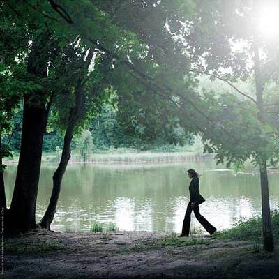 Un cantante francés acusa a Carla Bruni de plagiar el título de su disco