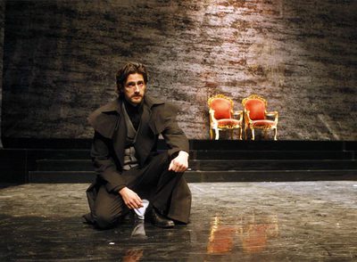 Juan Diego Botto, durante uno de los ensayos de  Hamlet  el pasado martes en la antigua Universidad renacentista de Almagro.