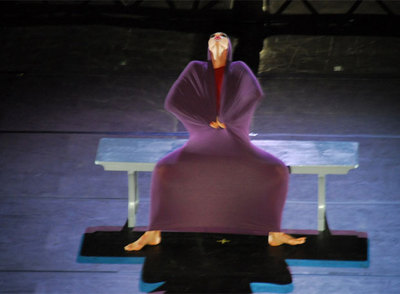 Una bailarina de la compañía de Martha Graham en  Lamentation  (1930).