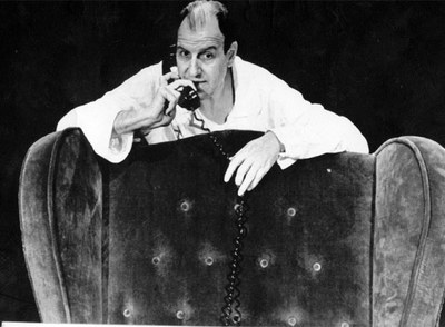 El actor José María Pou, en un montaje de  El cazador de leones,  de Javier Tomeo, en 1993.