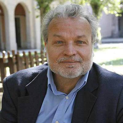 El novelista turco Nedim Gürsel, en Barcelona.